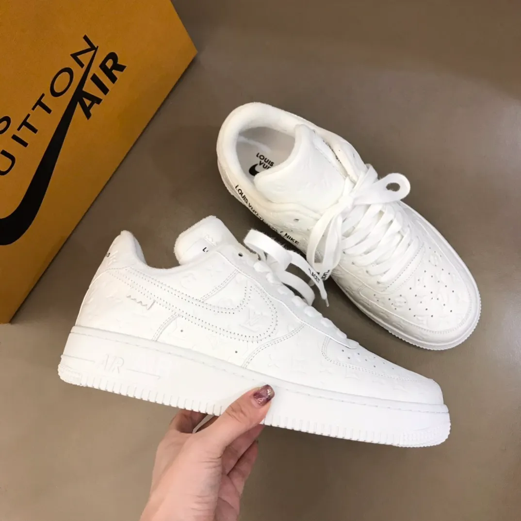 Men's shoes 💰p440 "*OUIS *UITTO*" x OFF-WHITE x Nike tripartite collaboration! Trendy and cool men's casual sports shoes with unrivaled color matching. The design idea basically continues the style of THE TEN. The Swoosh line and tongue label have a very familiar visual effect and are both fashionable and trendy! A must-have for fashionistas! The effect on your feet is absolutely stunning! (The original drawer packaging accessories are complete) Code number 38-45